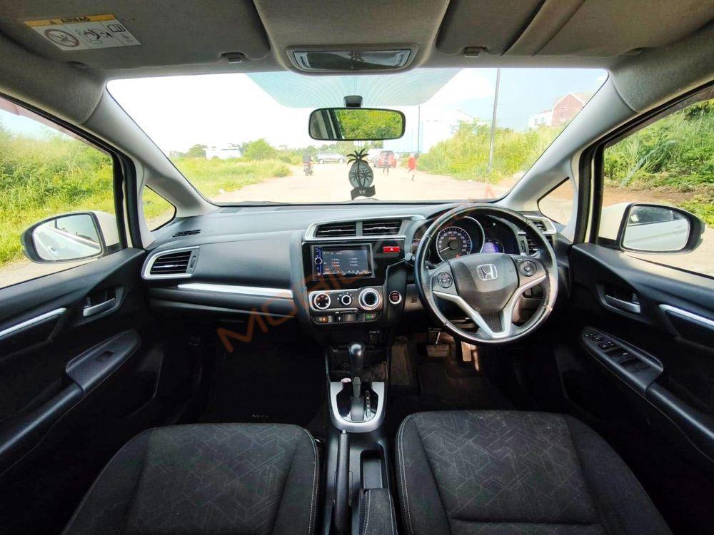 Mobil Honda Jazz 2015