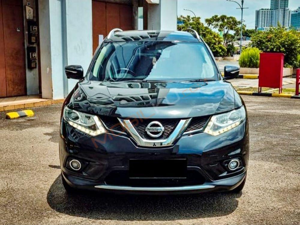 Mobil Nissan X-Trail 2015