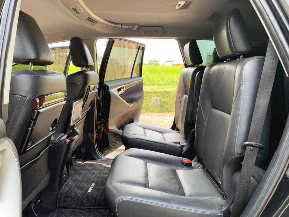 Mobil Toyota Kijang Innova 2018