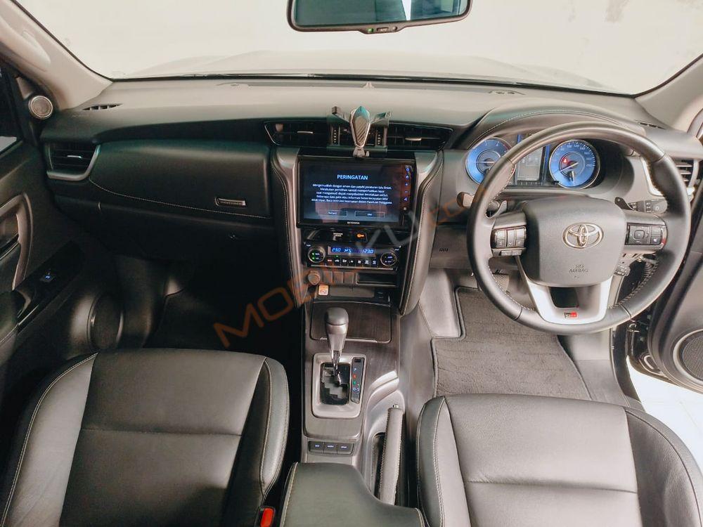 Mobil Toyota Fortuner 2022