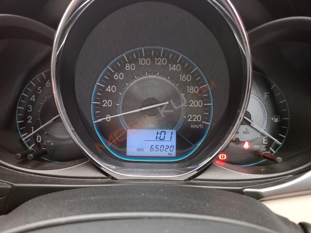 Mobil Toyota Vios 2016