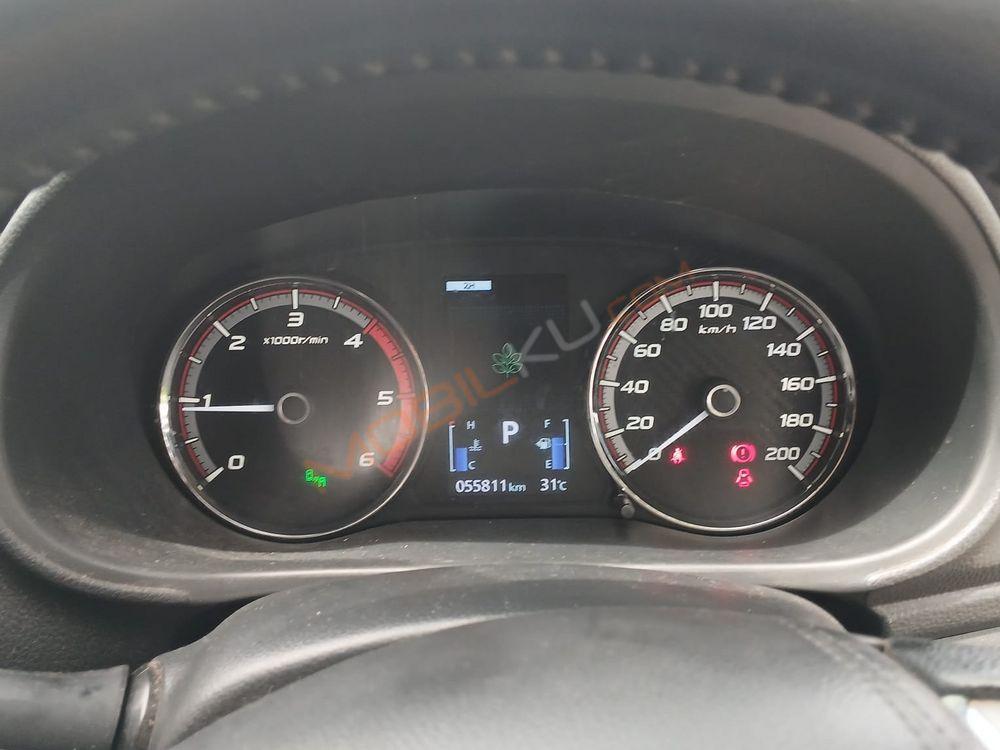 Mobil Mitsubishi Triton 2019