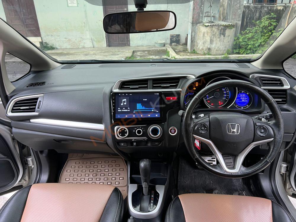 Mobil Honda Jazz 2015