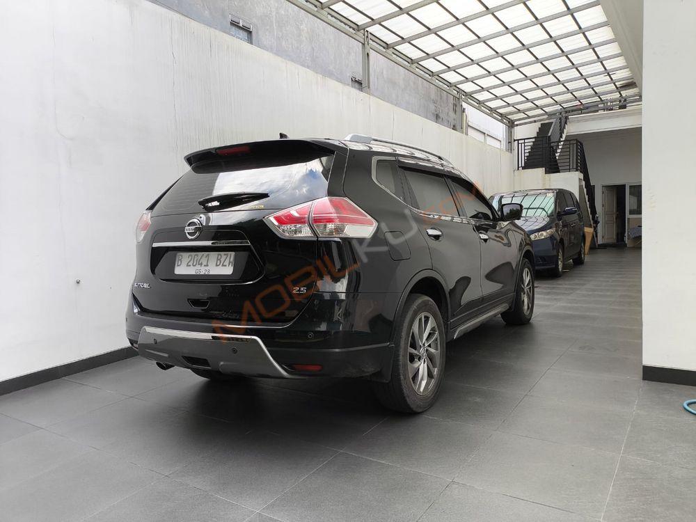 Mobil Nissan X-Trail 2019