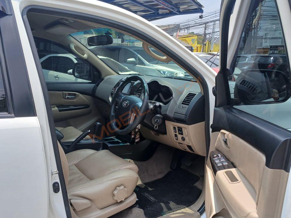 Mobil Toyota Fortuner 2015