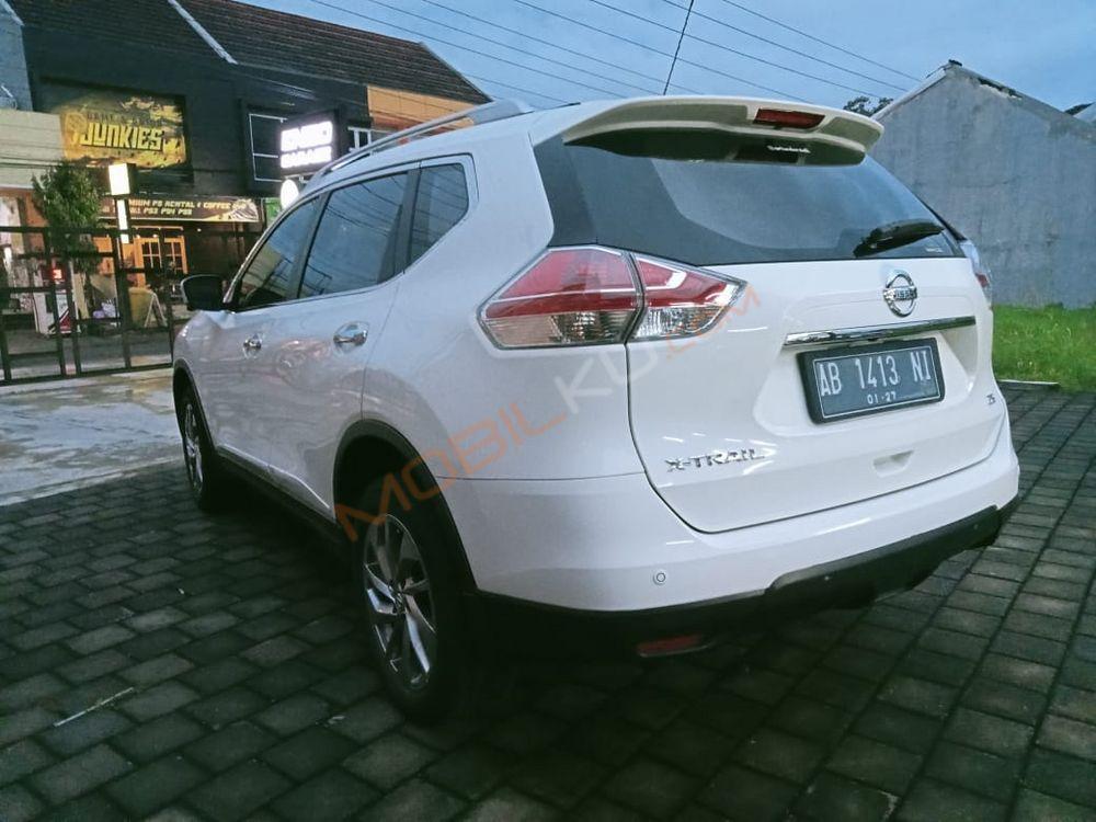 Mobil Nissan X-Trail 2015