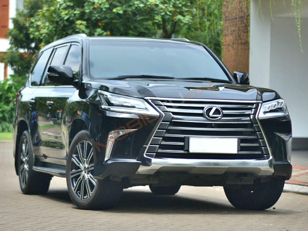Mobil Toyota Land Cruiser 2018
