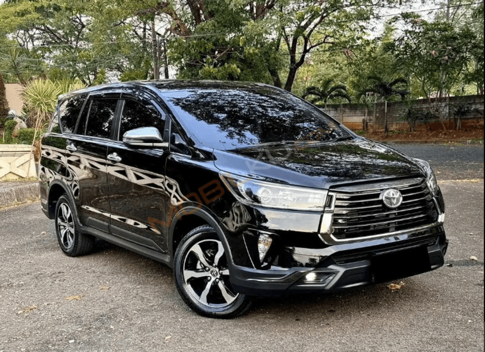 Mobil Toyota Kijang Innova 2022