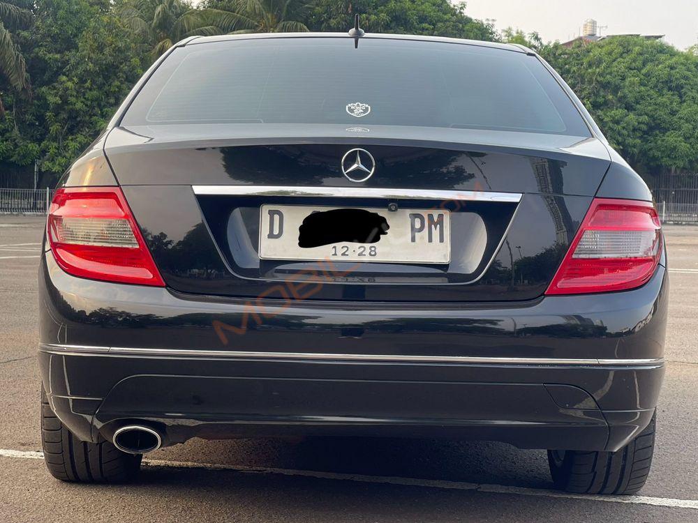 Mobil Mercedes-Benz C-Class 2008