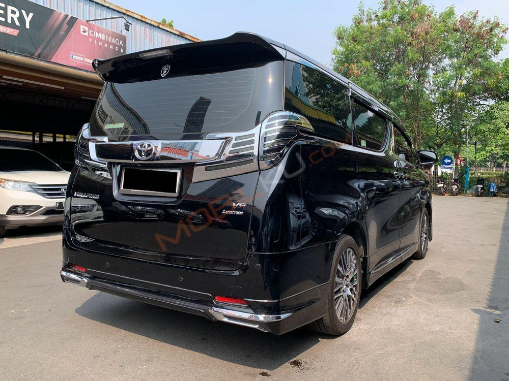 Mobil Toyota Vellfire 2016