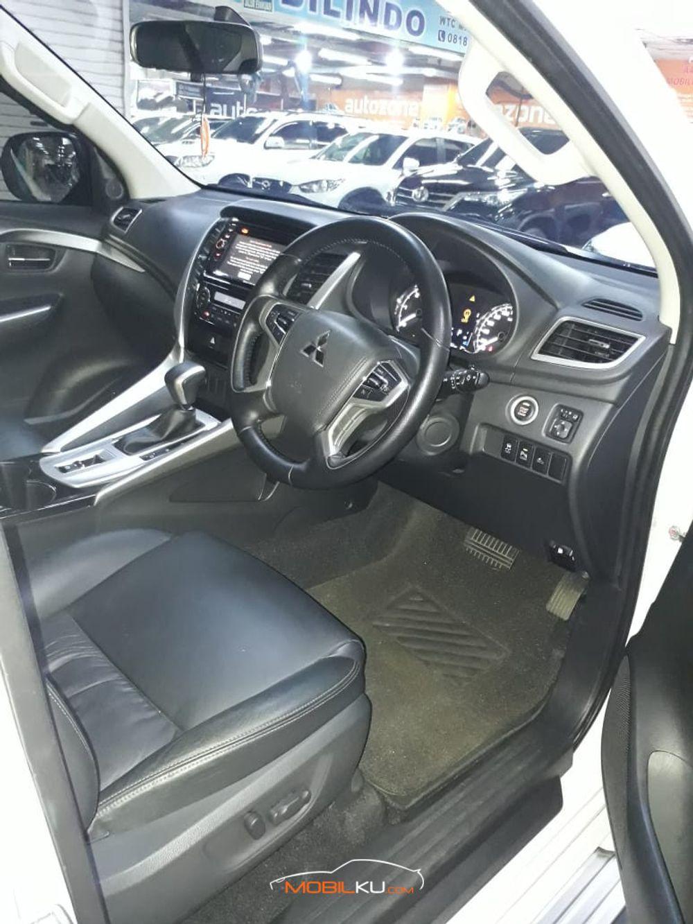 Mobil Mitsubishi Pajero Sport 2018