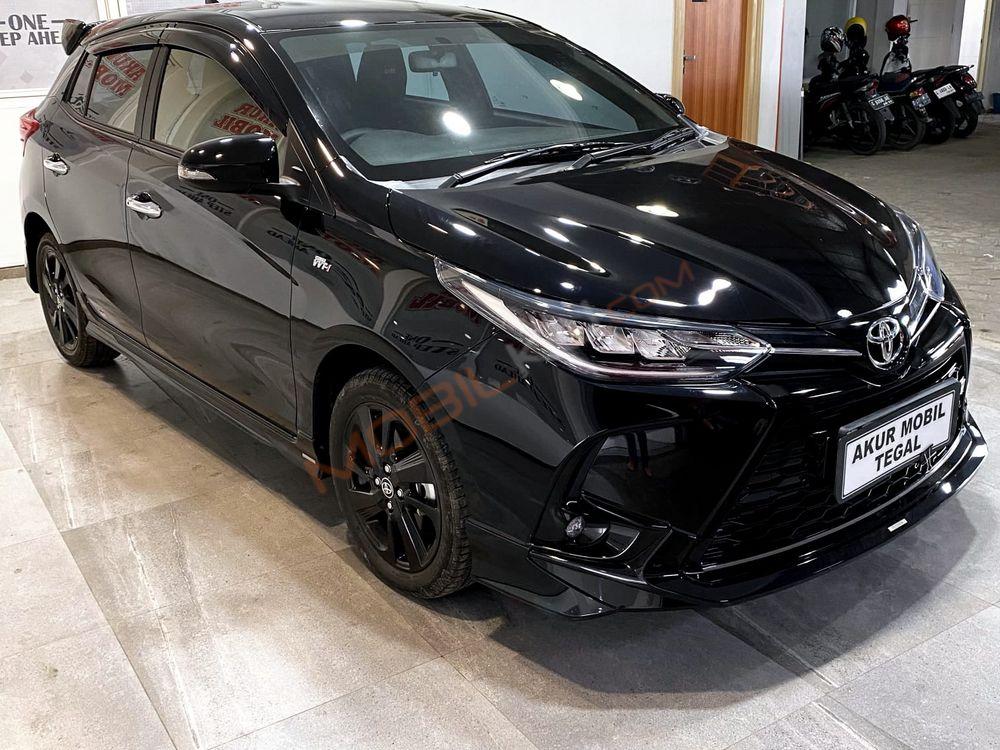 Mobil Toyota Yaris 2022