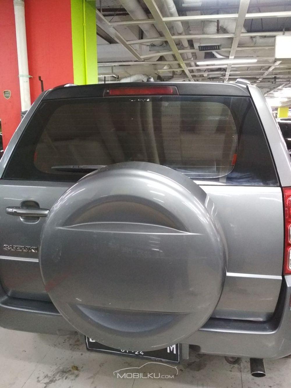 Mobil Suzuki Grand Vitara 2008