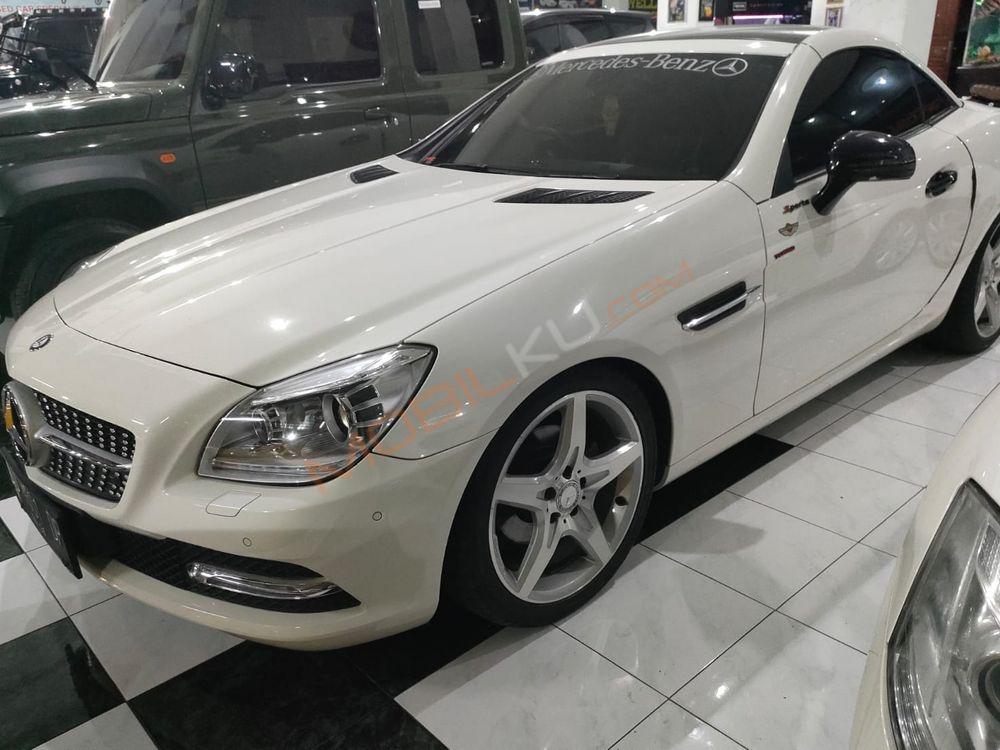 Mobil Mercedes-Benz SLK 2012