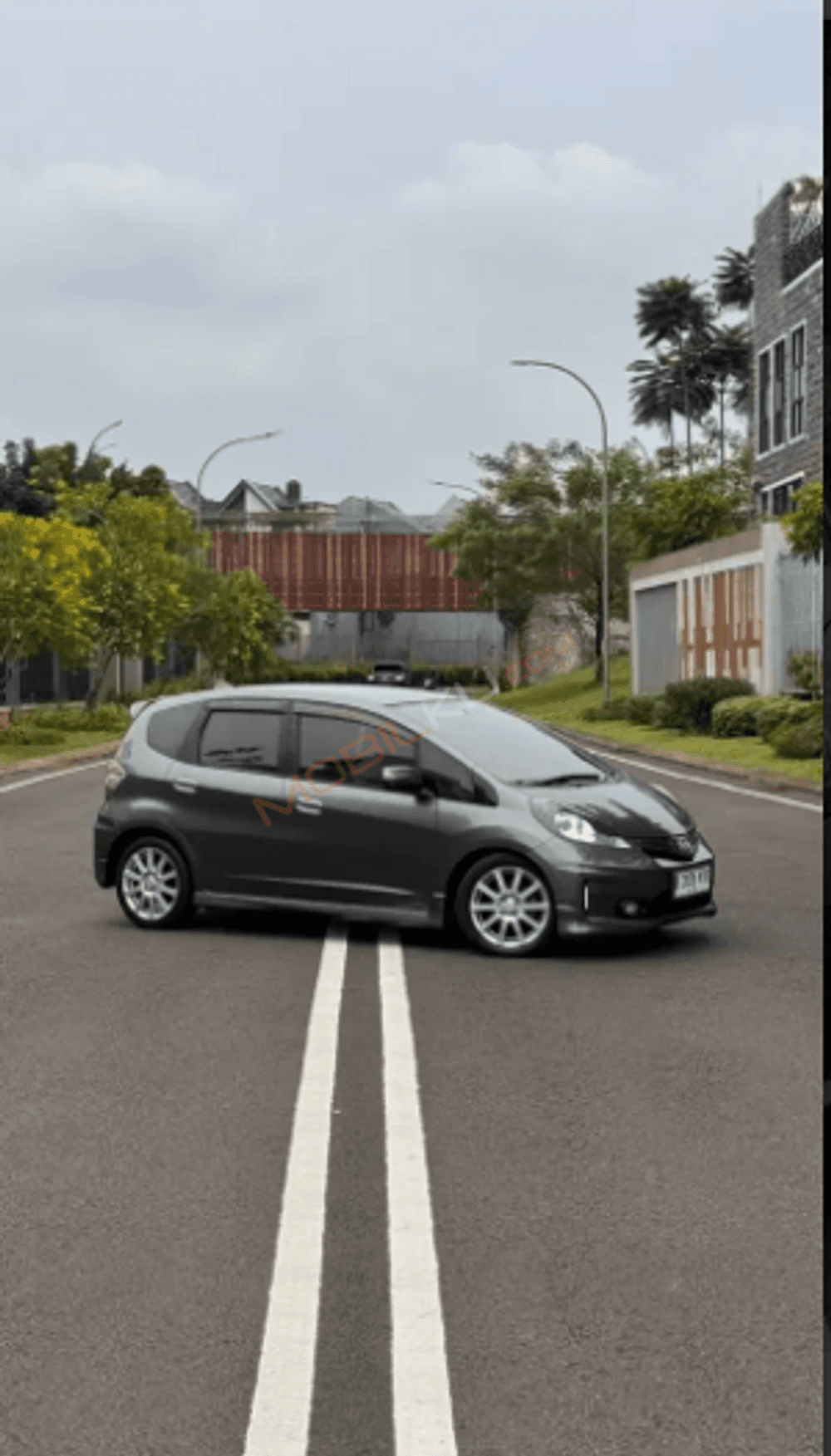 Mobil Honda Jazz 2014