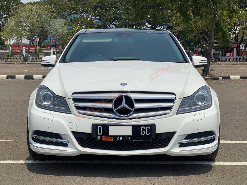 Mobil Mercedes-Benz C-Class 2013