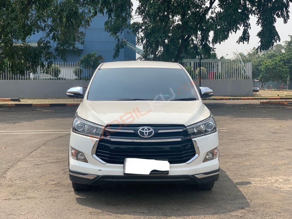 Mobil Toyota Kijang Innova 2017