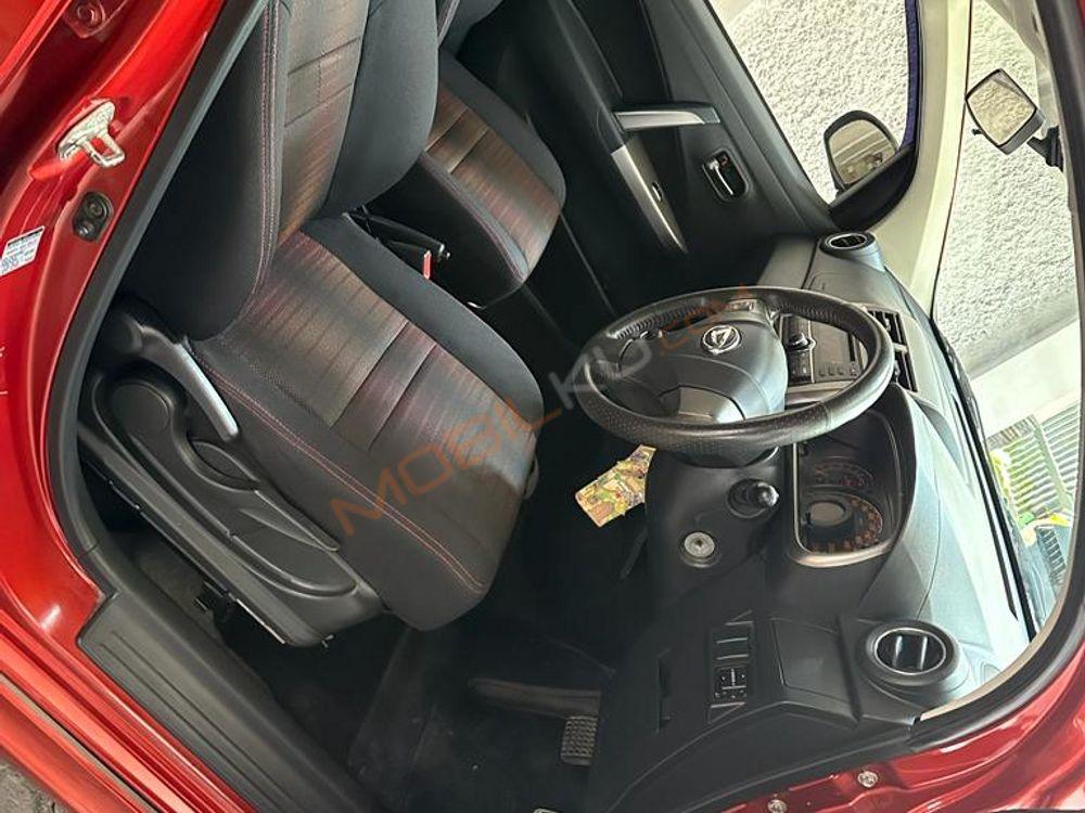 Mobil Daihatsu Sirion 2015