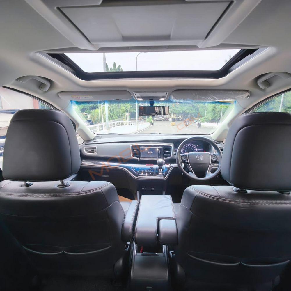 Mobil Honda Odyssey 2019