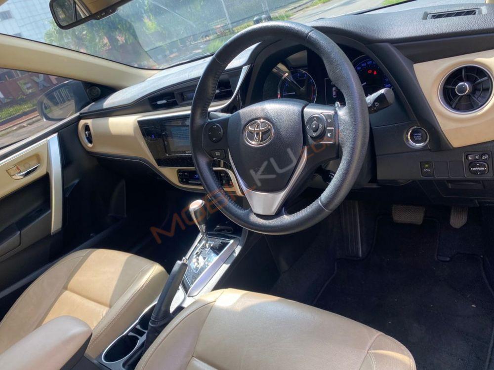 Mobil Toyota Corolla 2017