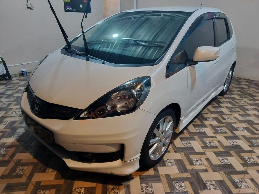 Mobil Honda Jazz 2014