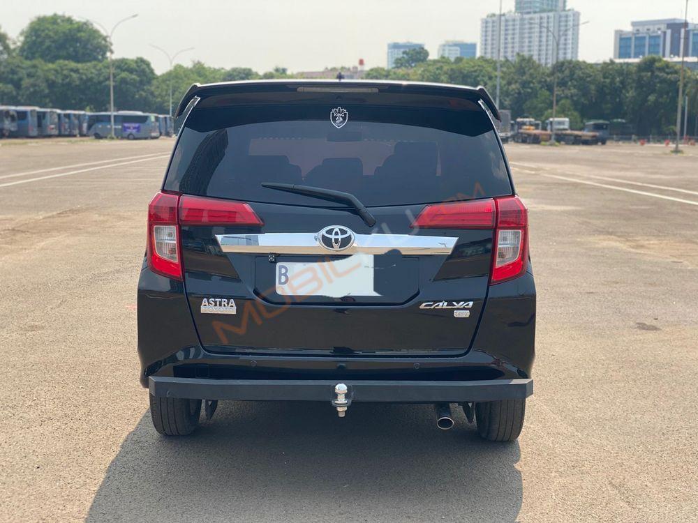 Mobil Toyota Calya 2018