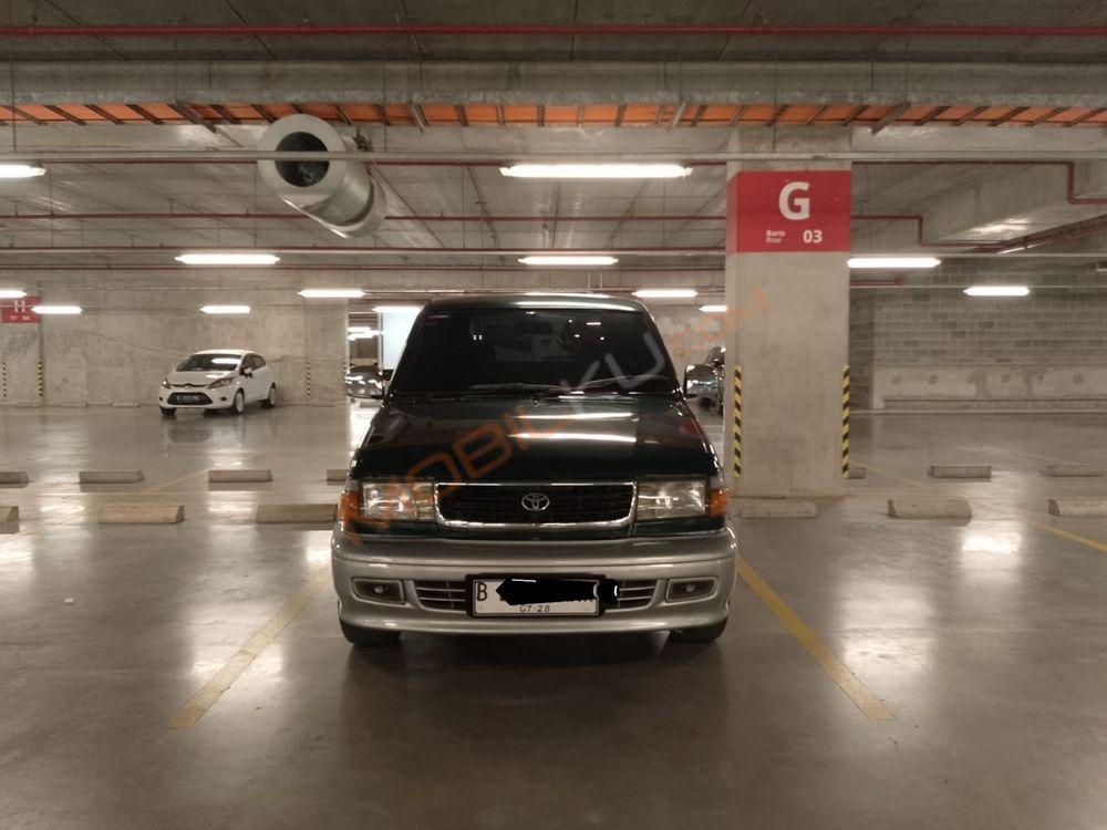 Mobil Toyota Kijang 1997