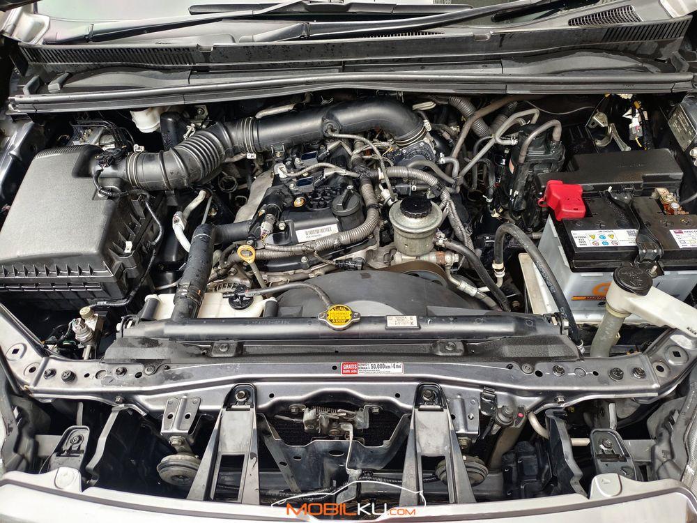 Mobil Toyota Kijang Innova 2016