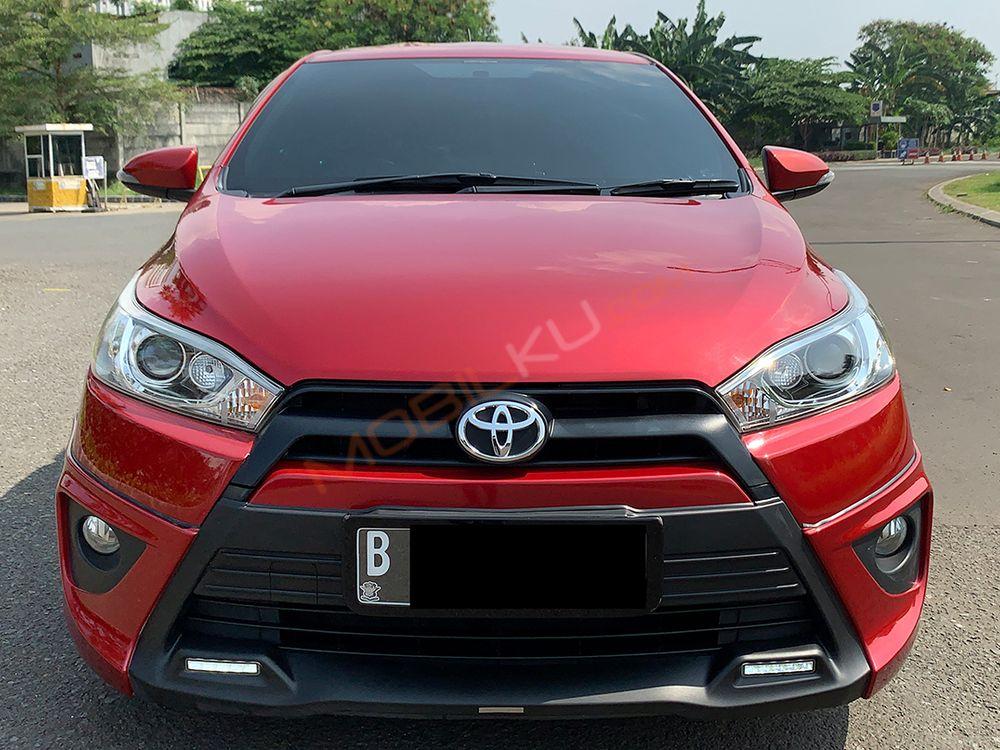 Mobil Toyota Yaris 2016