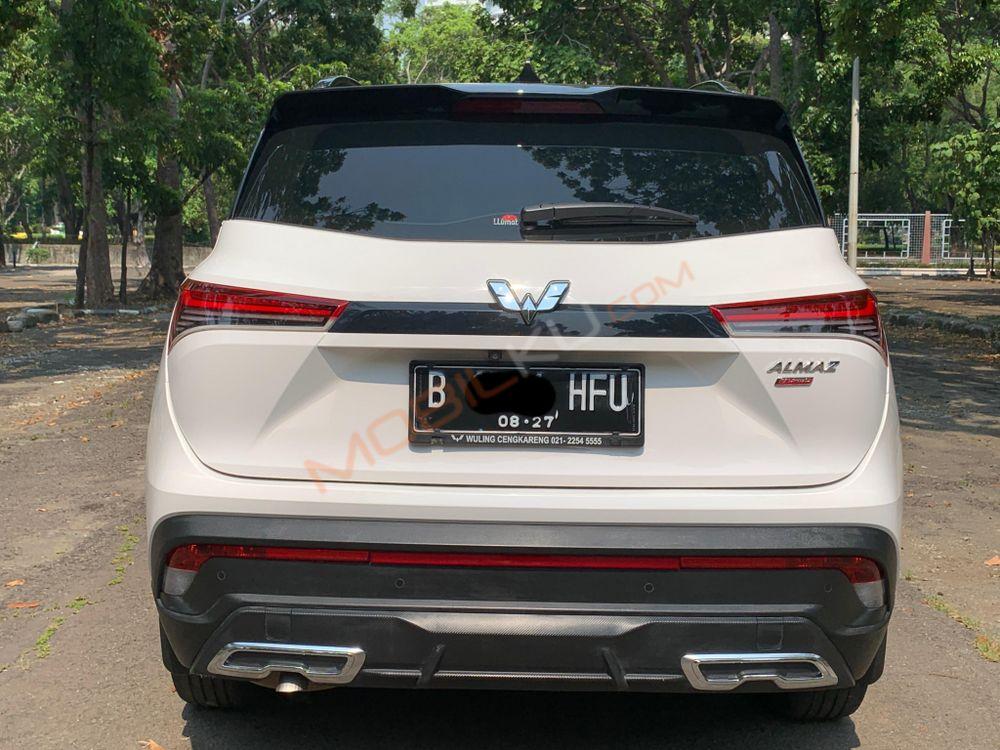 Mobil Wuling Almaz 2022