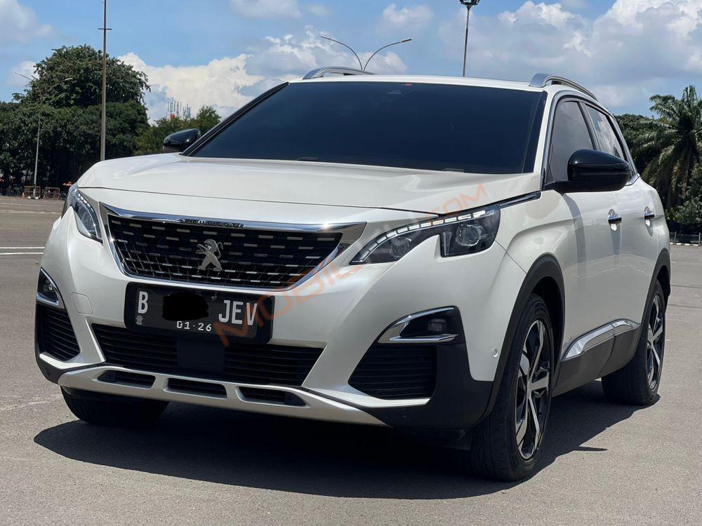 Mobil Peugeot 3008 2020