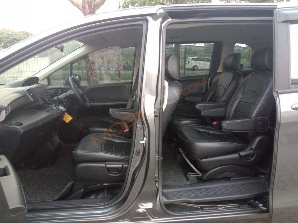 Mobil Honda Freed 2013