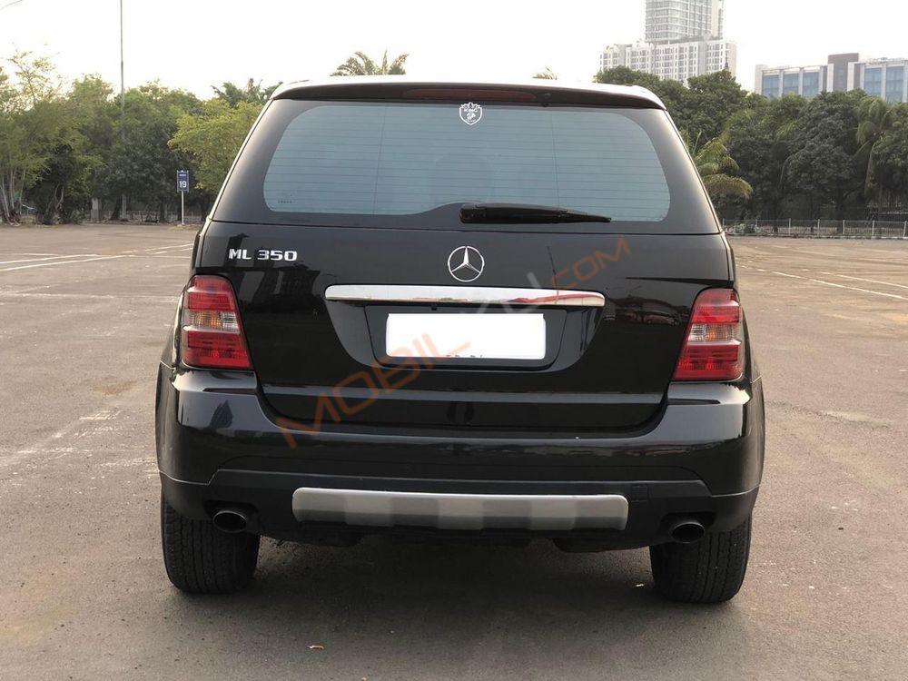 Mobil Mercedes-Benz ML 2006