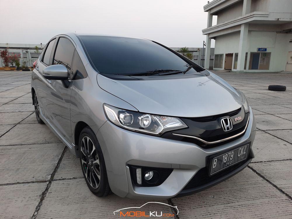 Mobil Honda Jazz 2016