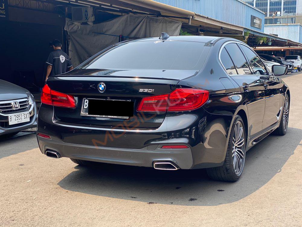Mobil BMW 5 Series 2013