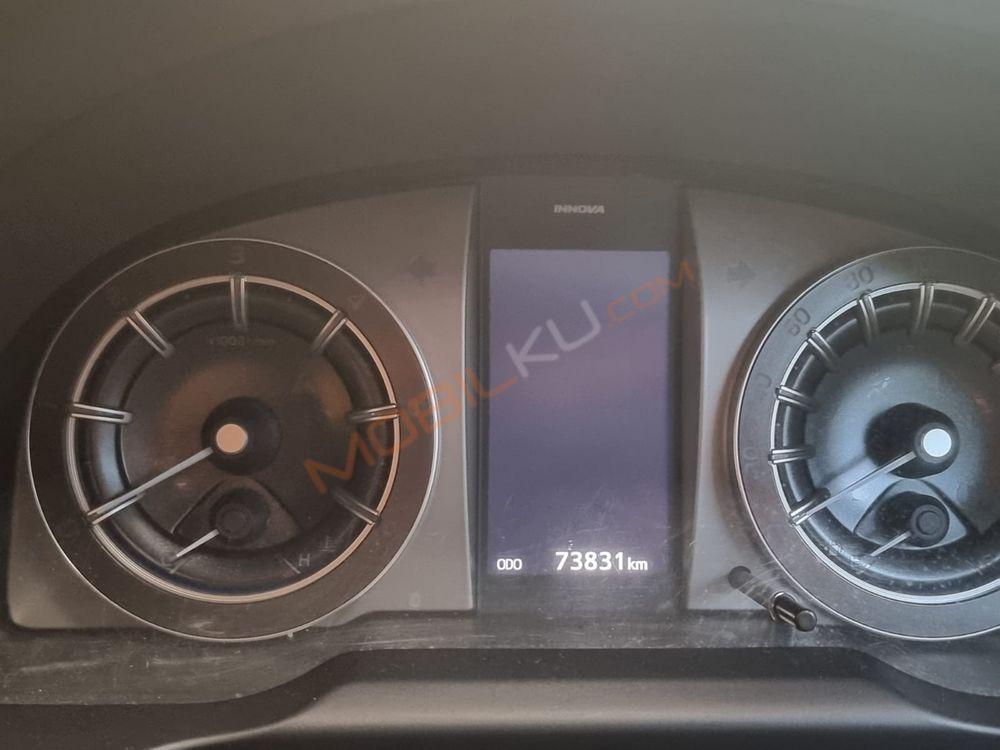 Mobil Toyota Kijang Innova 2019