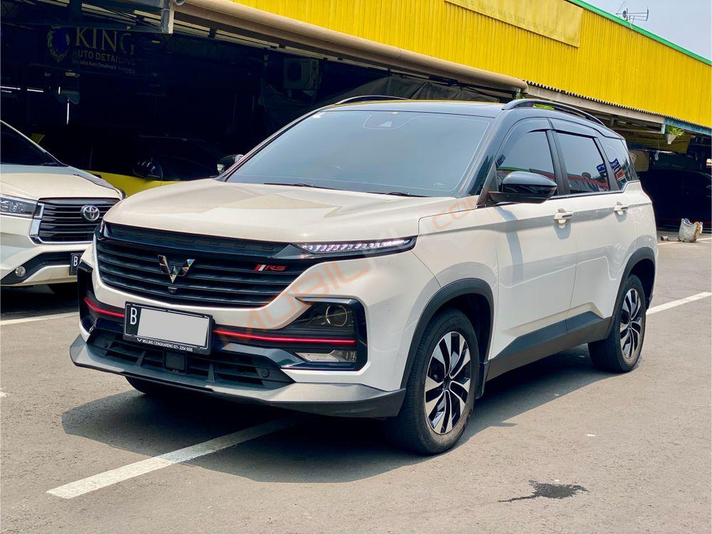 Mobil Wuling Almaz 2022
