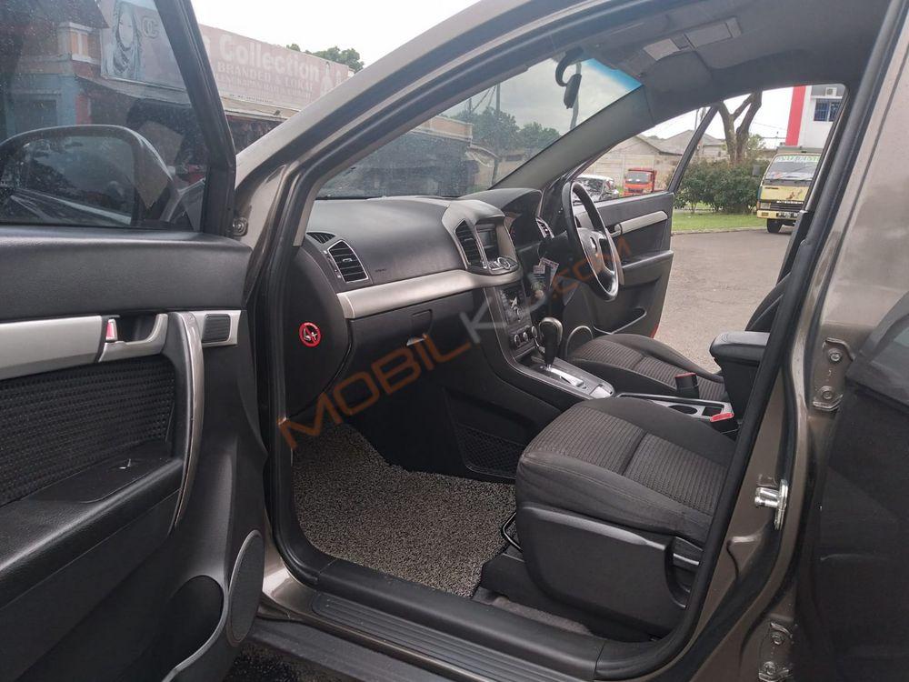 Mobil Chevrolet Captiva 2014