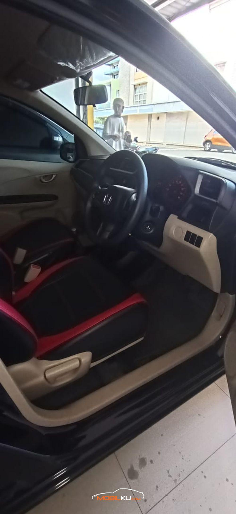 Mobil Honda Brio 2017