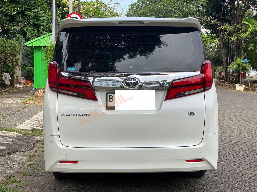 Mobil Toyota Alphard 2020