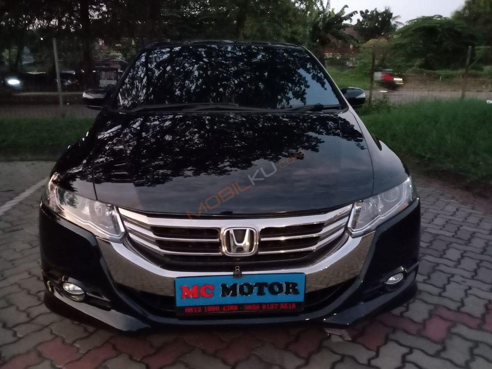 Mobil Honda Odyssey 2012