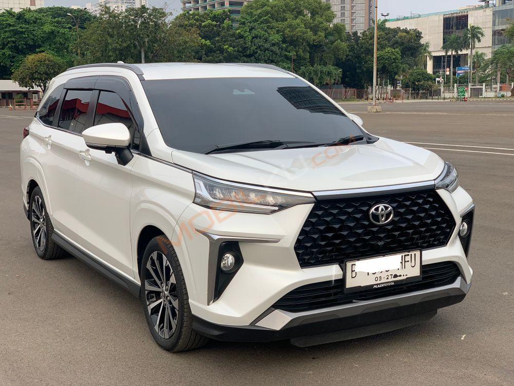 Mobil Toyota Veloz 2022