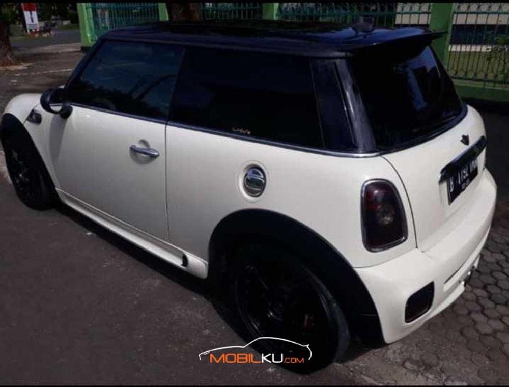 Mobil MINI 3-Door 2010