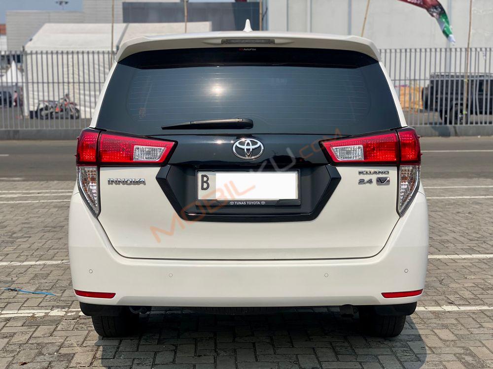 Mobil Toyota Kijang Innova 2022