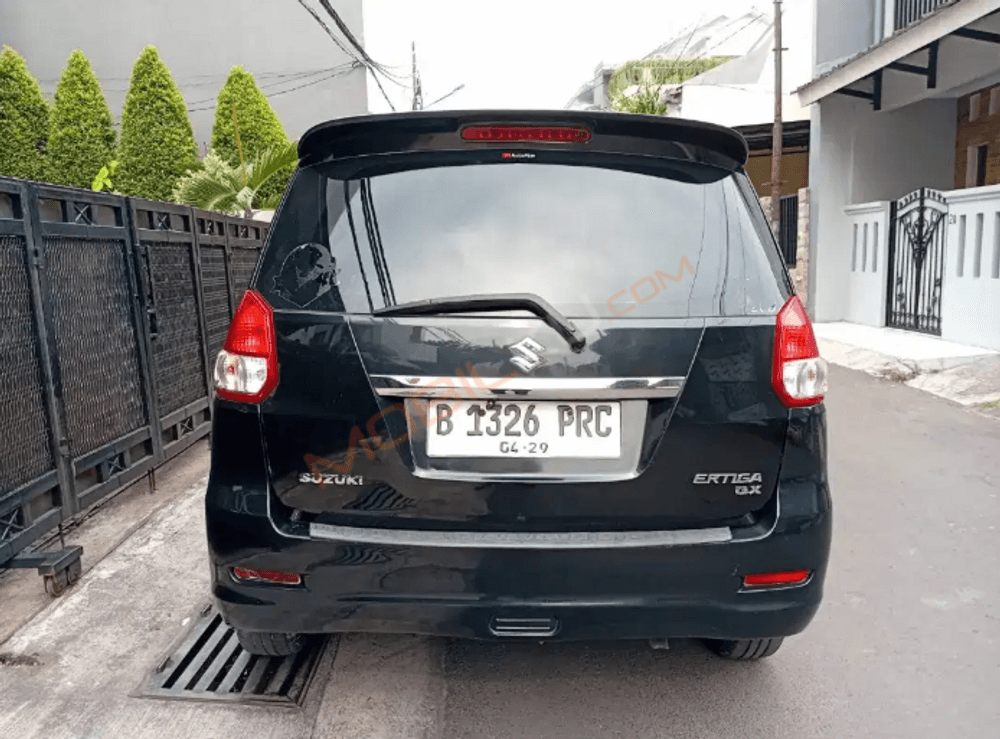 Mobil Suzuki Ertiga 2014