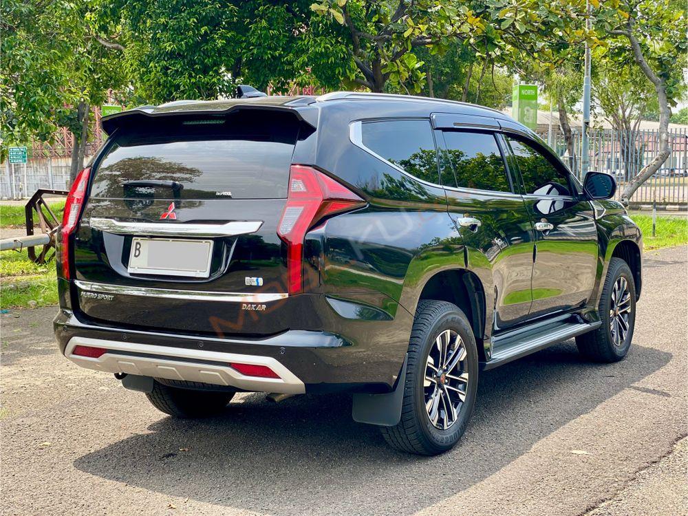 Mobil Mitsubishi Pajero Sport 2023