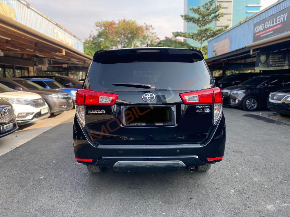 Mobil Toyota Kijang Innova 2020