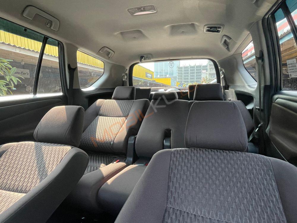 Mobil Toyota Kijang Innova 2022