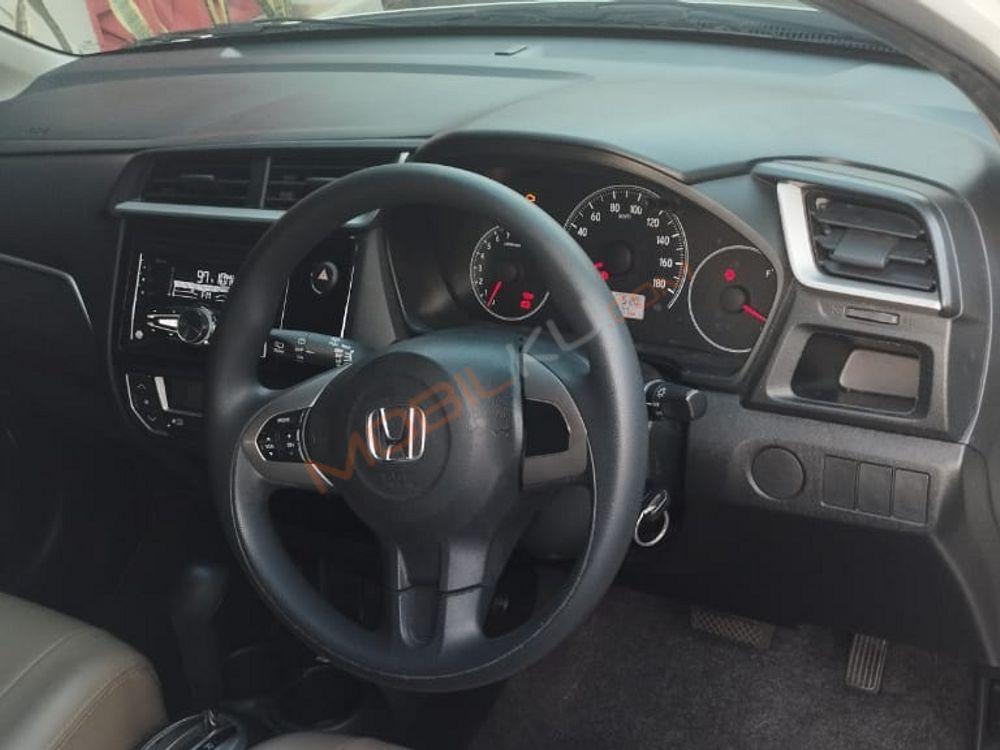 Mobil Honda Brio 2021