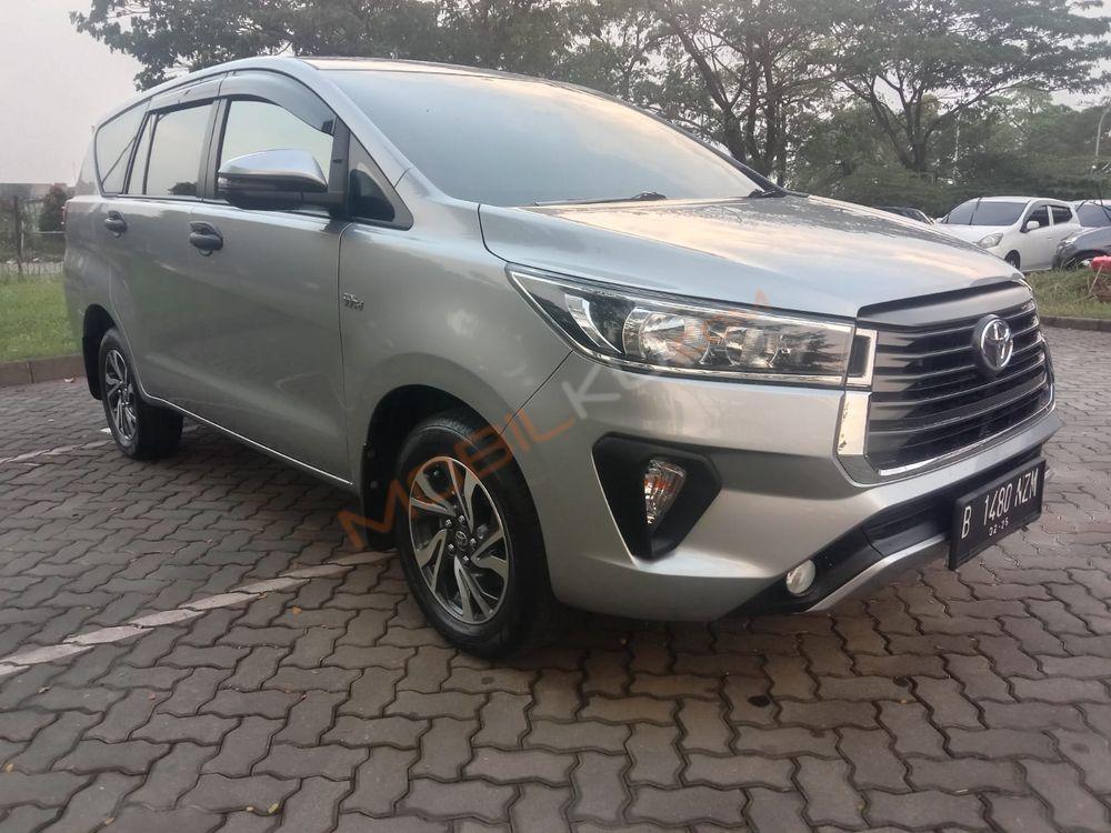 Mobil Toyota Kijang Innova 2021
